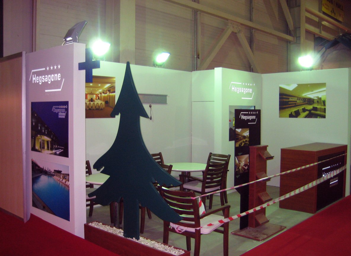 Hegsagone Exhibition Booth – Hospitality-Themed Promotional Display