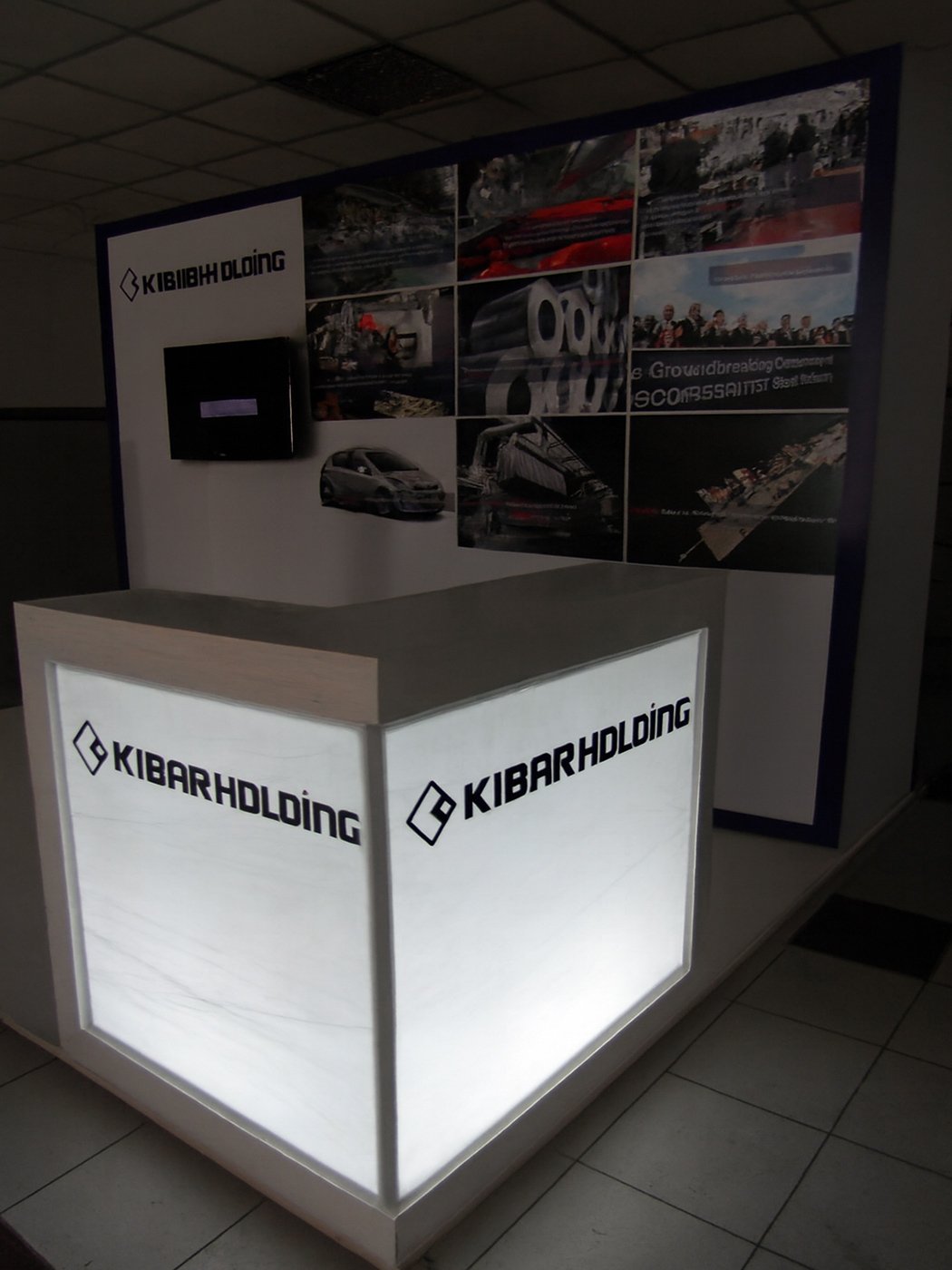 Kibar Holding Exhibition Booth – Illuminated Corporate Display