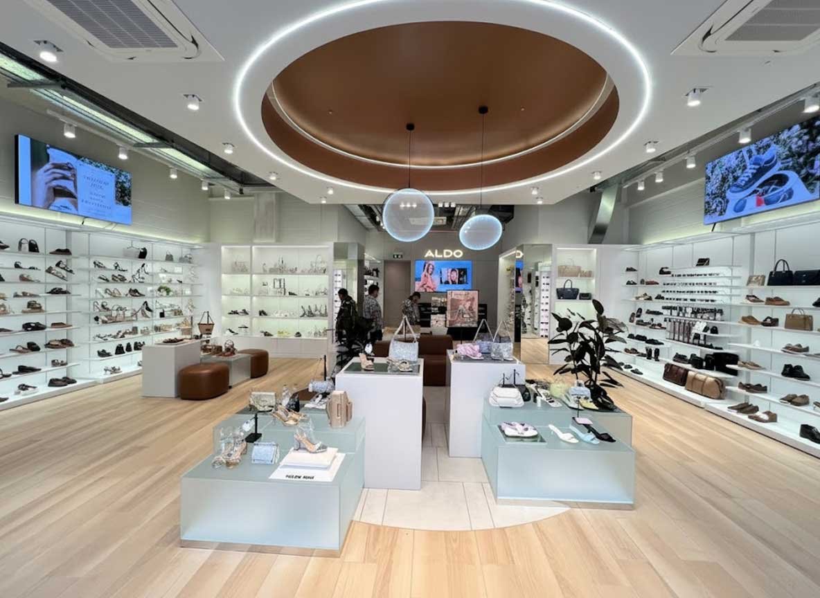 Premium Shop Fit-Out for ALDO Flagship – Urban Storefront & Interior Experience